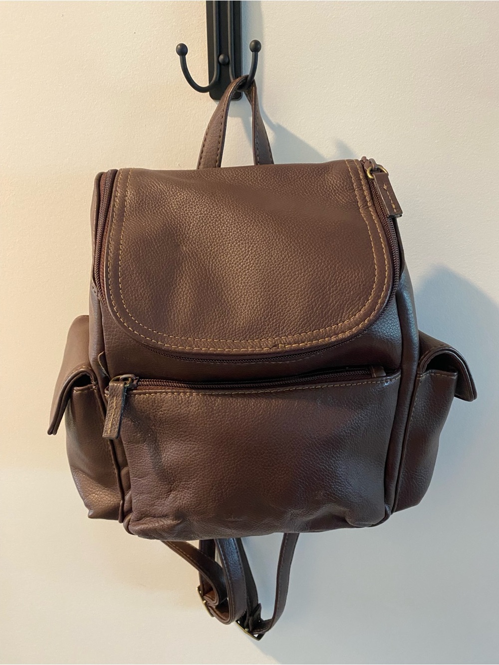 Brown Genuine Leather Backpack – Minimalist Wear